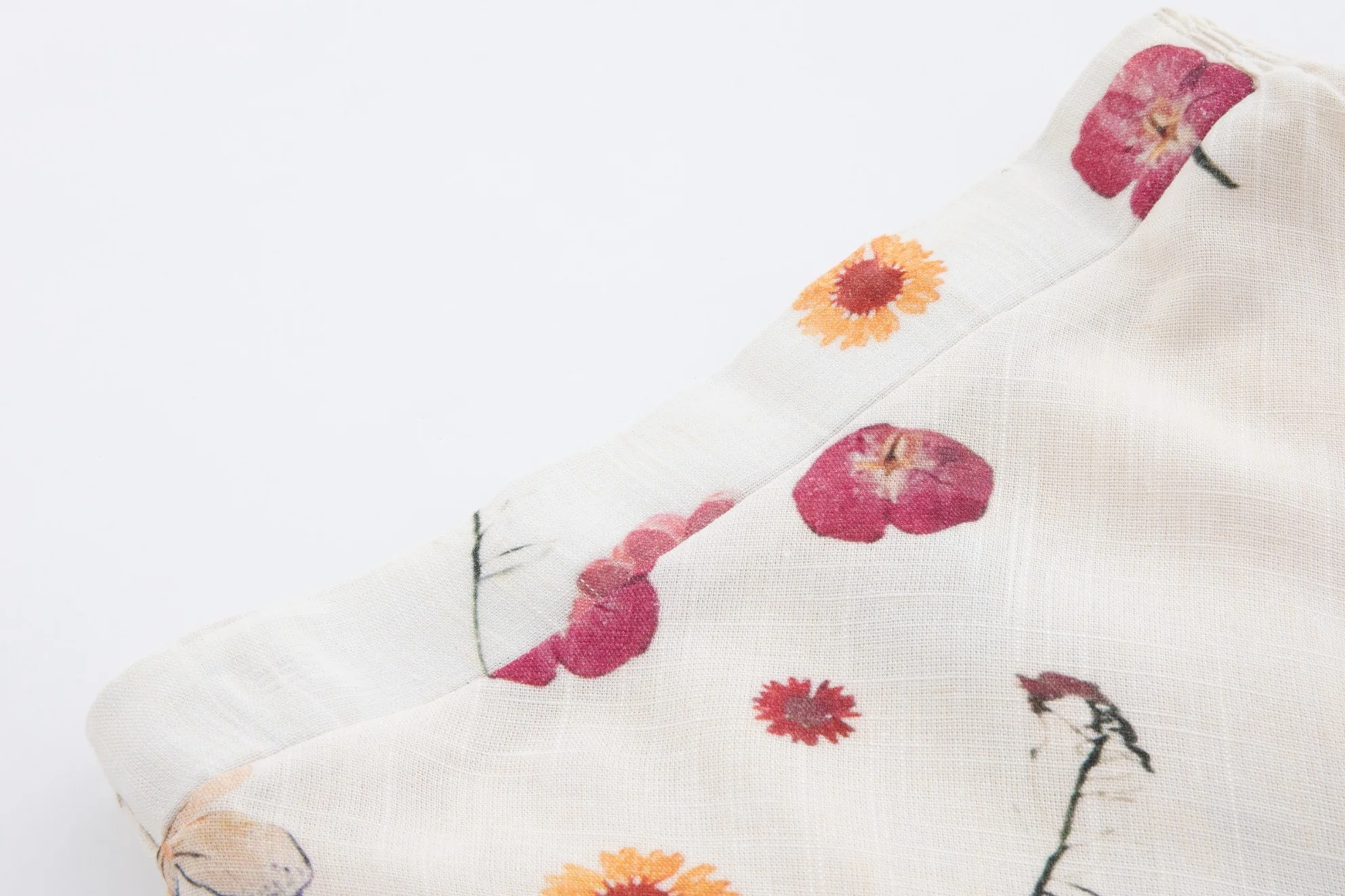 Beige And Floral Printed Linen Skirt - Image 4